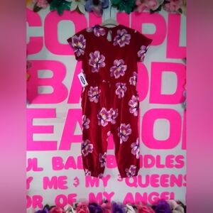 #1010👉🏼 BURGUNDY FLORAL ROMPER (SIZE: 18/24mos)